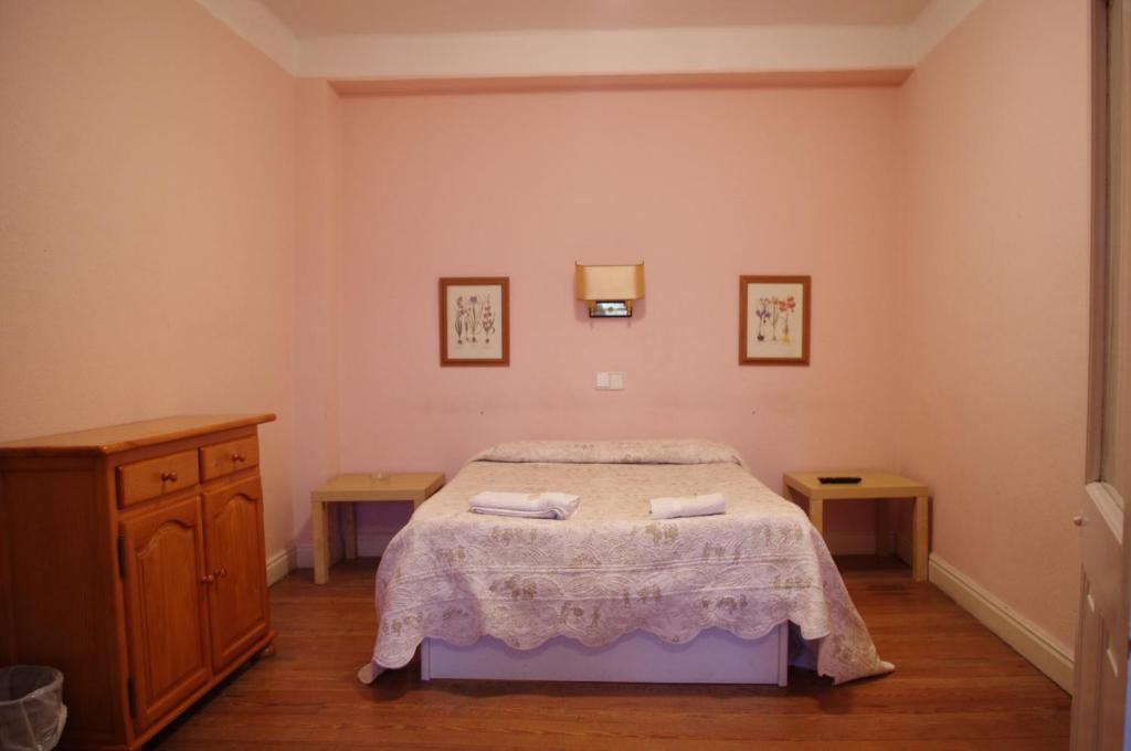 Pensión La Marina Castro Urdiales Habitación foto